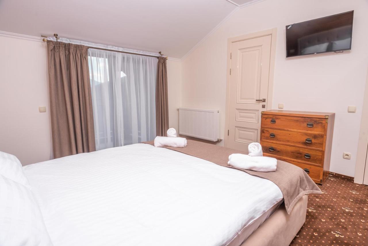 Residence Nesh Tatariv Esterno foto